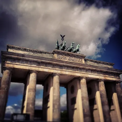 Berlin-_timthetourmansayer