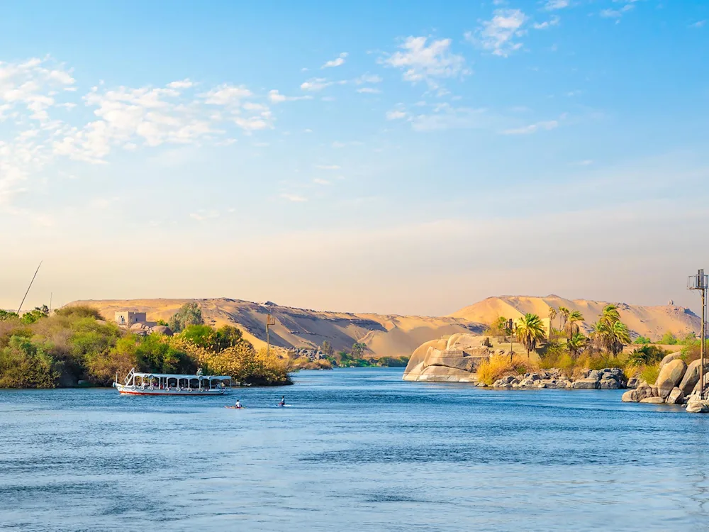 Egypt-Nile-on-River