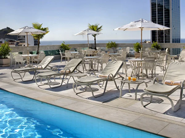windsor-plaza-copacabana-pool