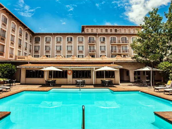 garden-court-or-tambo-international-airport-pool-johannesburg-south-africa