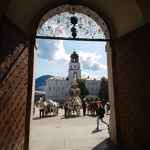 Instagram-Salzburg-Austria-_squeakstar