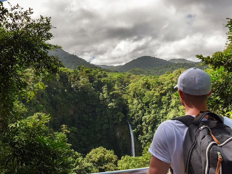 Arenal-Volcano-in-the-background-costa-rica