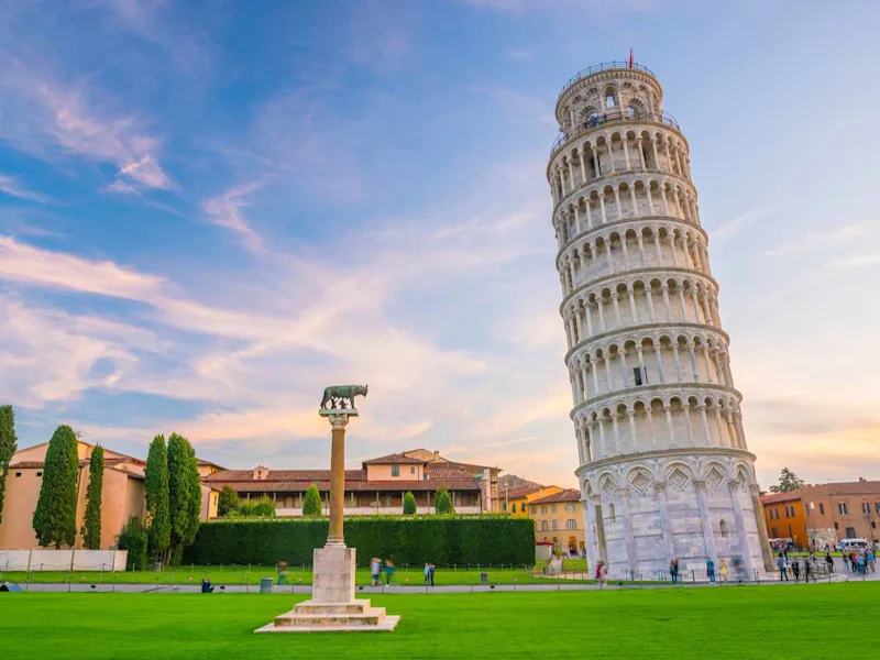 italy-pisa-leaning-tower-sunny-day-western-adventure-day5-1
