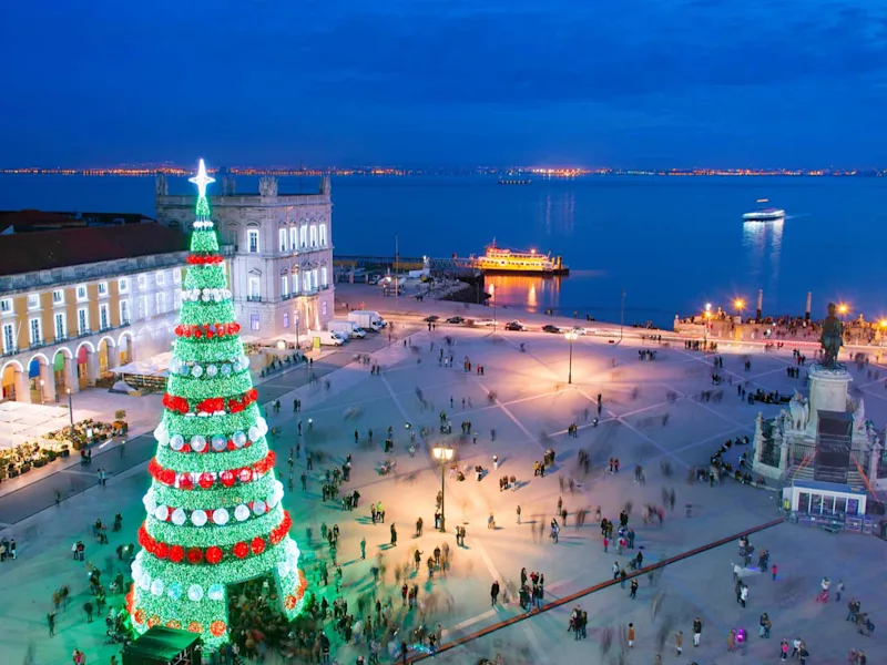 christmas-tree-commerce-square-lisbon-spain-and-portugal-christmas-day-6