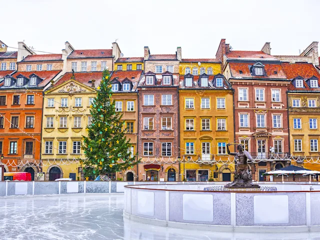 warsaw-poland-old-town-winter-swiper-hero-gallery