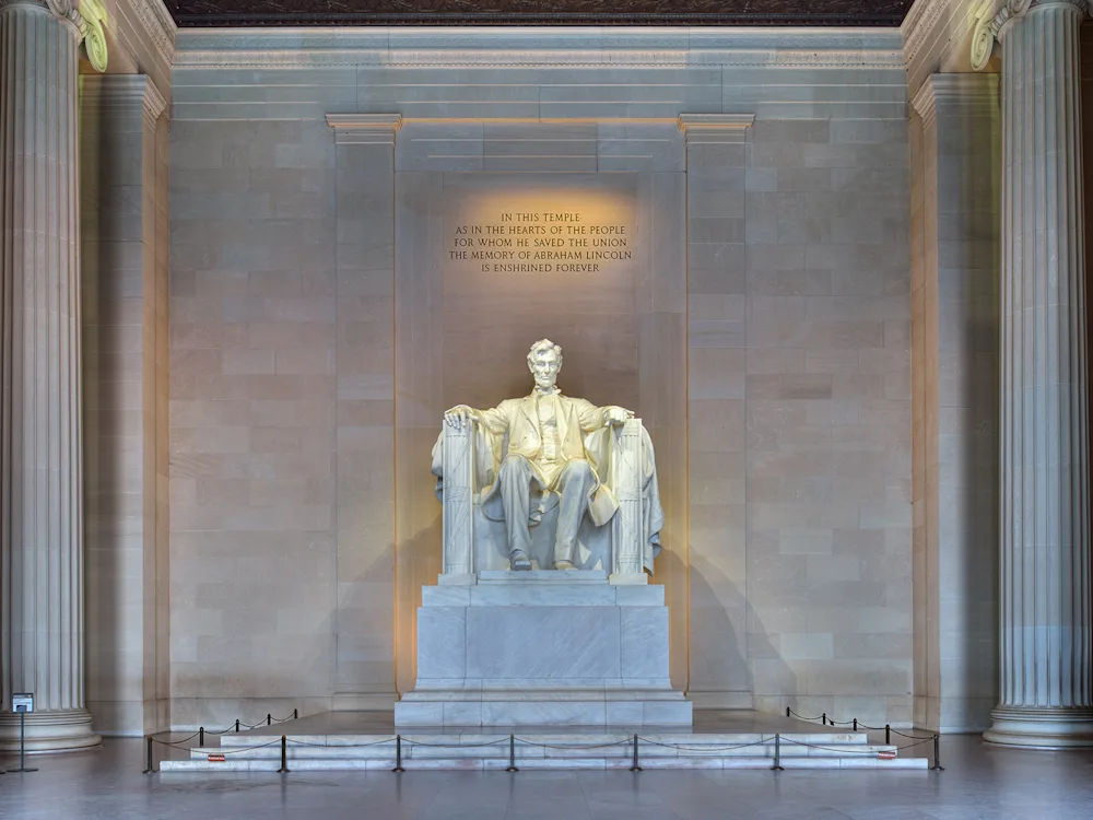 lincoln-statue-washington-dc-america-swiper-hero-gallery