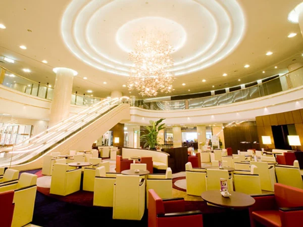 Himeji-Hotel-Nikko-Himeji-lobby