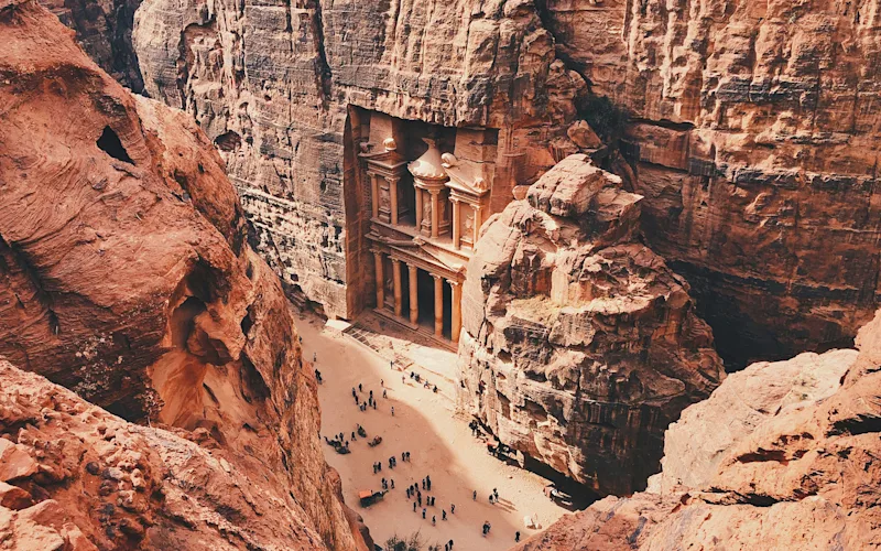 Discover the famous Red Rose City of Petra
