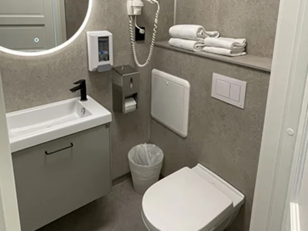 gudvangen-fjordtell-hotel-bathroom