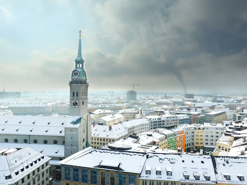 munich-town-square-day1