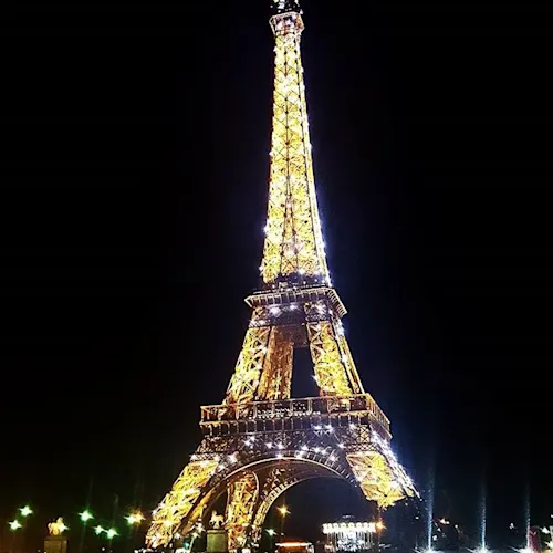 Eiffel-Tower-Paris-France-Instagram-_scouserontour