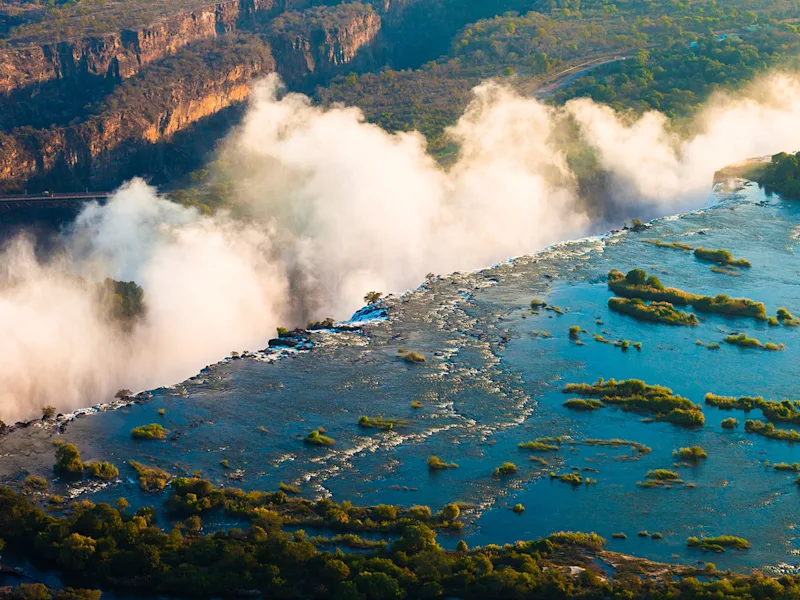 victoria-falls-zimbabwe-majestic-waterfalls
