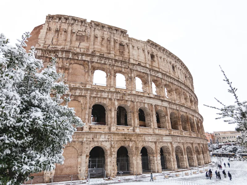 lovely-day-snow-rome-italy