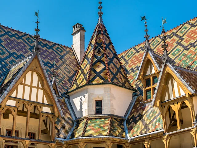 hospices-beaune-france-glazed-tiles-swiper-hero-gallery
