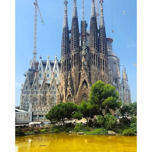 Spain-Sagrada-Familia-1