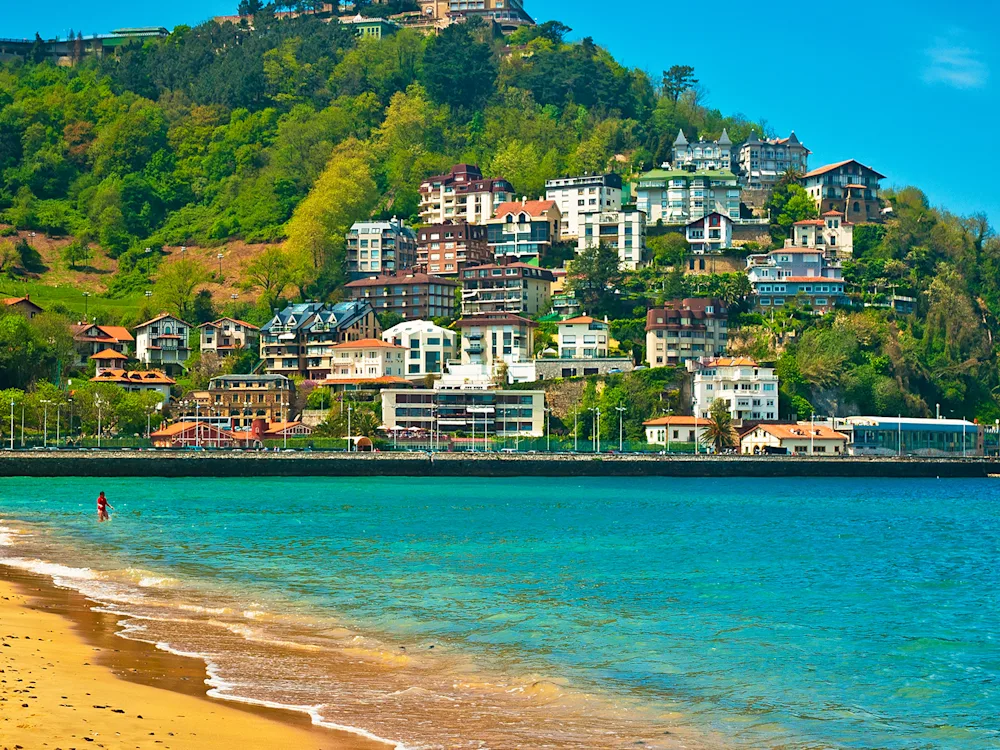 San-Sebastian-Beach-Spain-swiper-hero-gallery