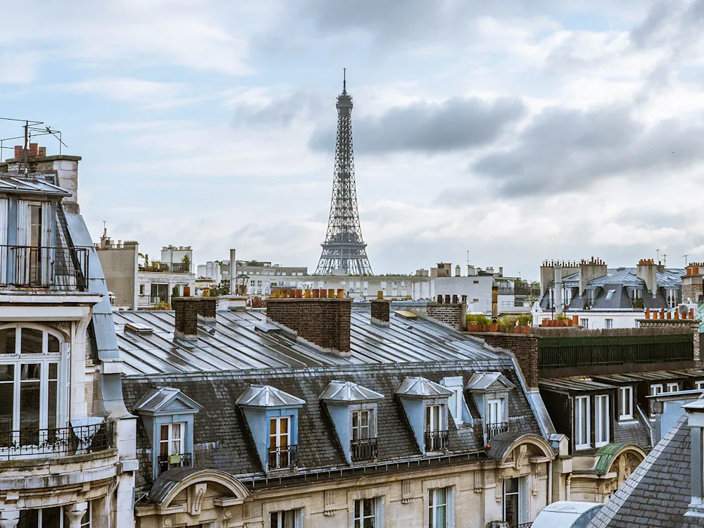 paris-france-roof-view-of-eiffel-tower-swiper-hero-gallery