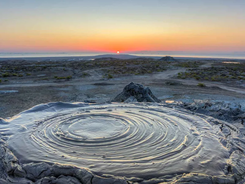 day-2-gobustan-national-park-mud-volcano-safaria-azerbaijan-georgia-and-armenia-tour