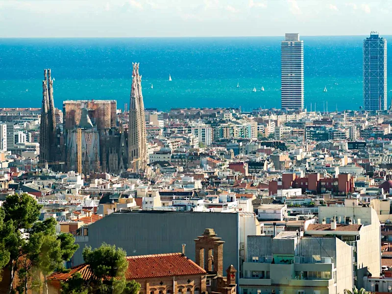barcelona-view-sagrada-familia-port-park-guell-western-adventure-day9