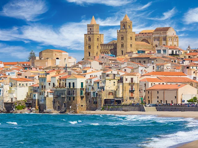 cefalu-beach-palermo-sicily-italy-swiper-hero-gallery