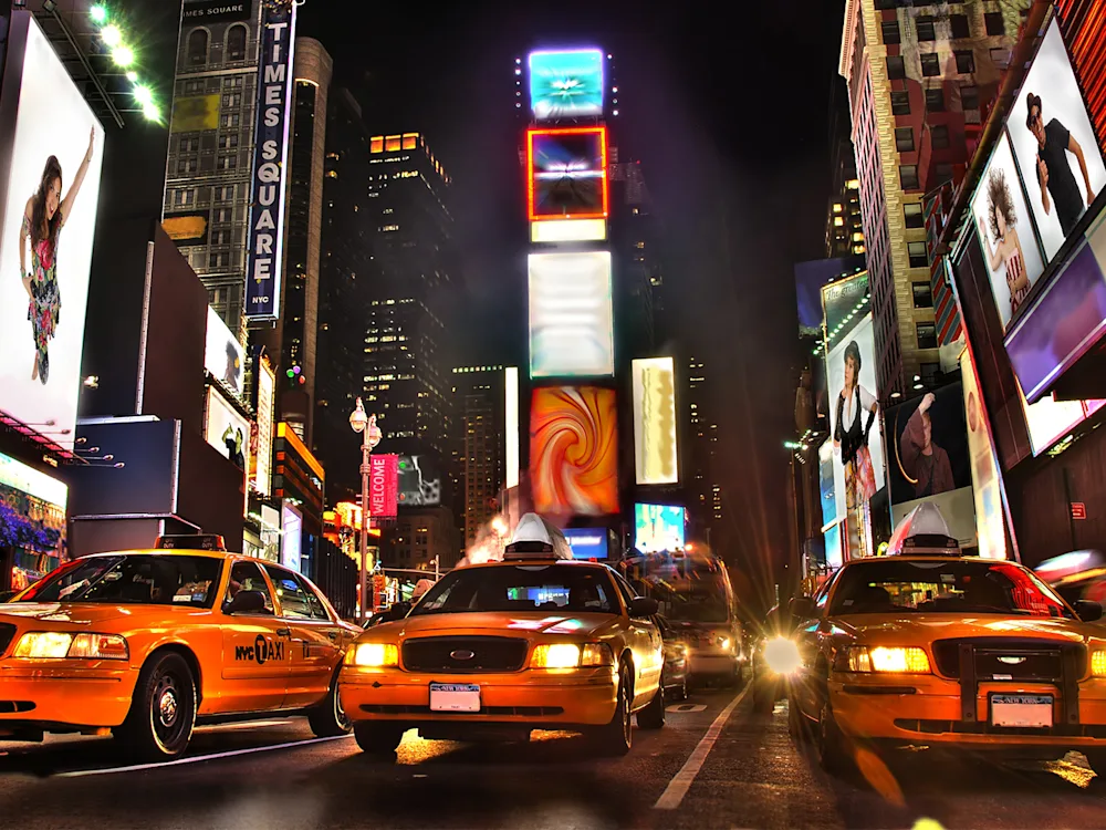 New-York-city-at-Night-swiper-hero-gallery