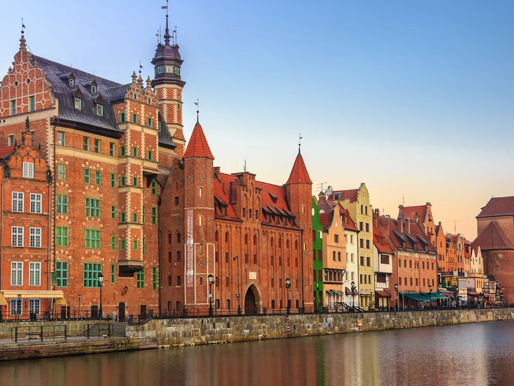 gdansk-poland-winter-houses-swiper-hero-gallery