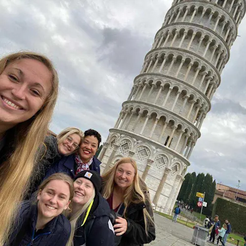 pisa-italy-winter-selfie-instagram-_expatexplore