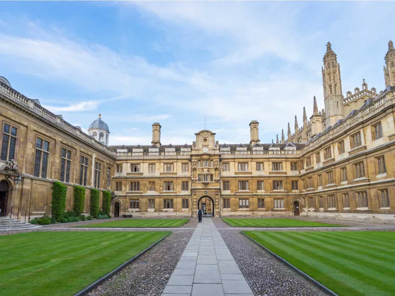 cambridge-university-england-college