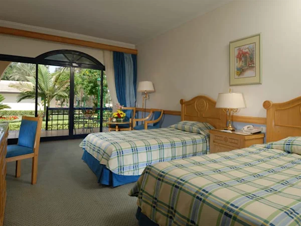 Oasis-Hotel-2017