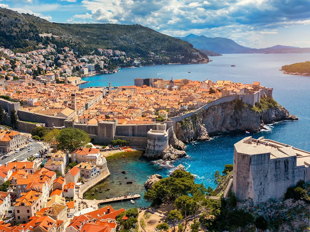 dubrovnik-croatia-fortress-dalmatia-swiper-hero-gallery
