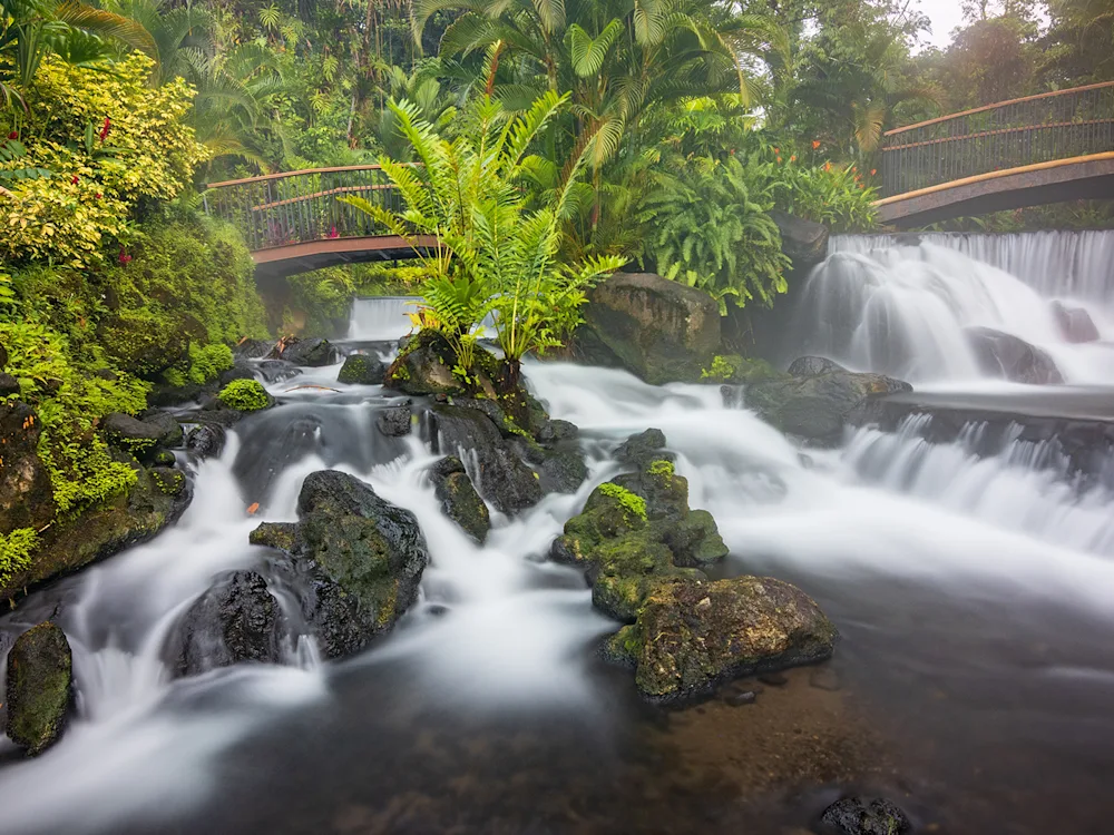 Hot-Springs-Costa-Rica-swiper-hero-gallery