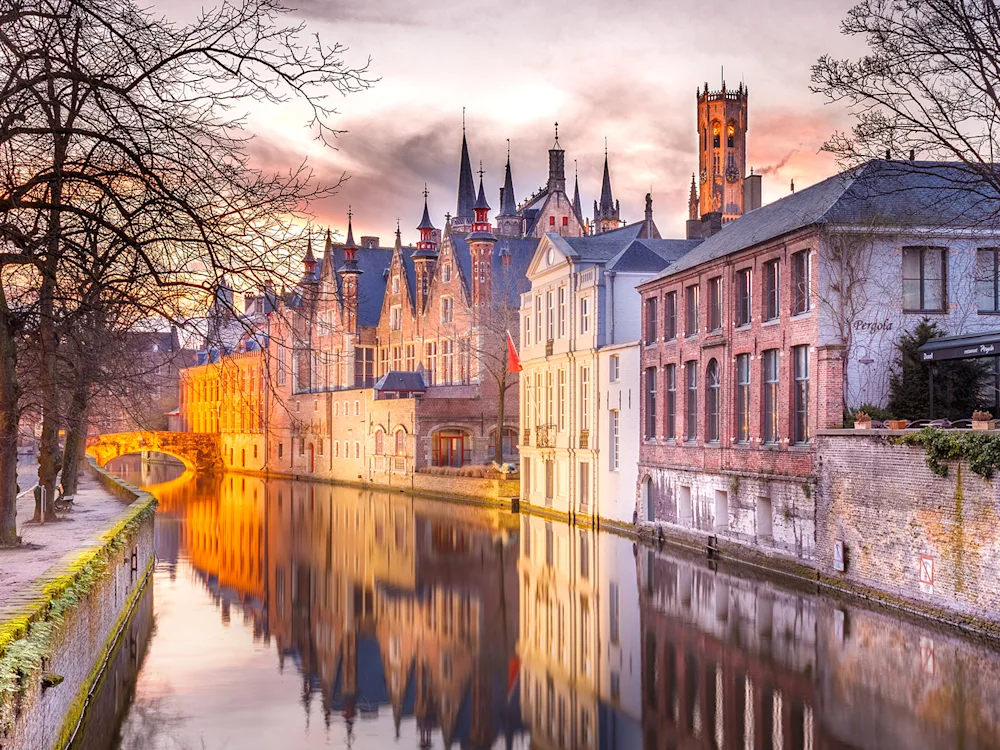bruges-belgium-winter-sunset-swiper-hero-gallery