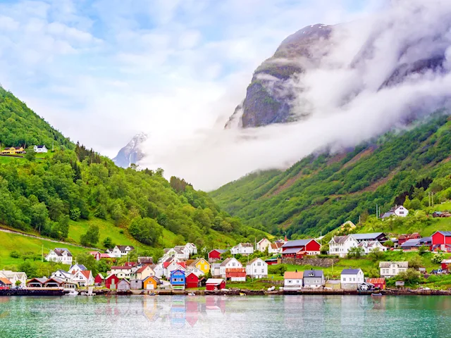 Gudvangen-village-Norway-swiper-hero-gallery