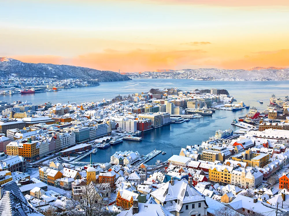 bergen-harbor-winter-sunrise-norway-swiper-hero-gallery
