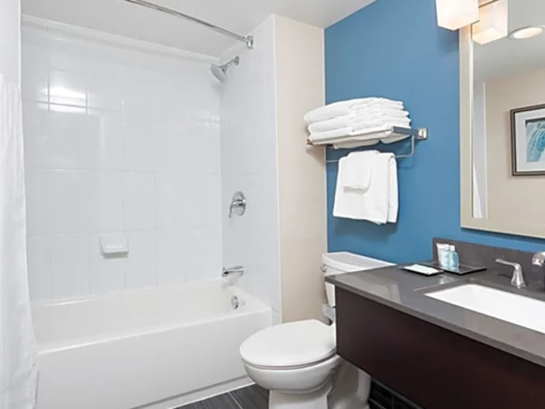Wyndham-Garden-Niagara-Falls-2