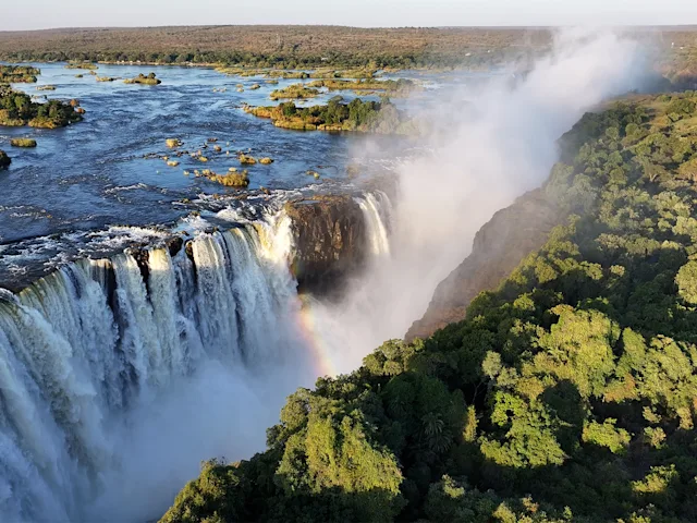 victoria-falls-zimbabwe-waterfalls-aerial-swiper-hero-gallery