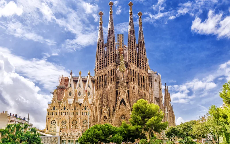 barcelona-spain-sagrada-familia
