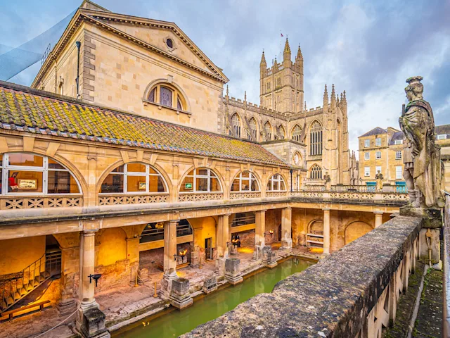 bath-city-england-uk-swiper-hero-gallery