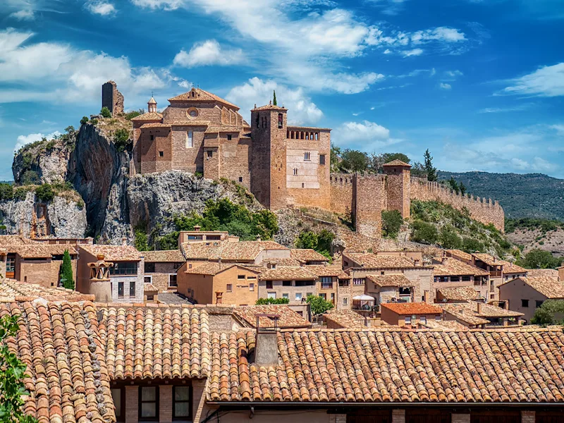 alquezar-hilltop-town-aragon-spain