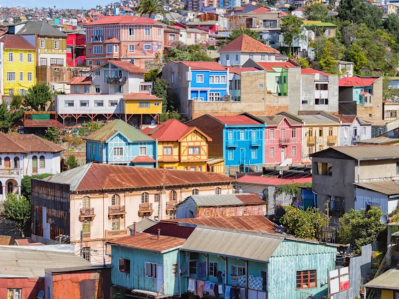 Val-Paraiso-houses-in-Chile