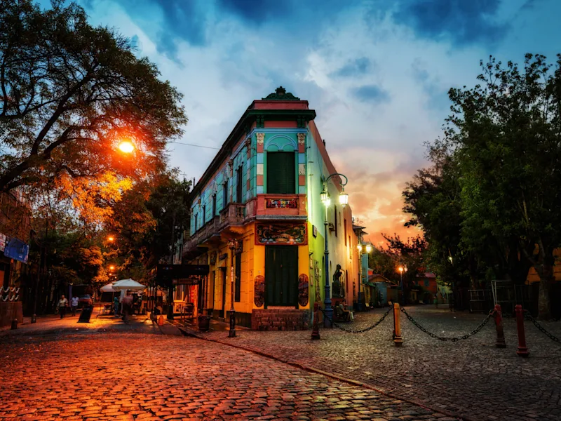 south-america-guided-group-tours-buenos-aires-night-argentina