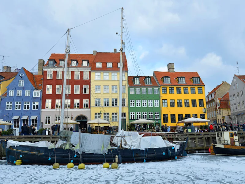 denmark-copenhagen-winter-nyhavn-harbour