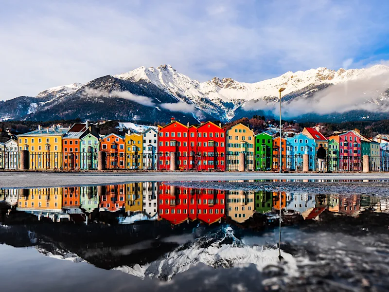 innsbruck-austria-mariahilf-houses-nordkette-mountains
