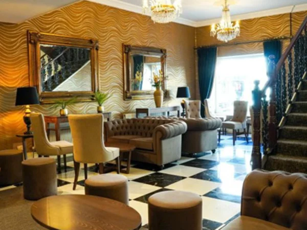 eviston-house-hotel-lobby