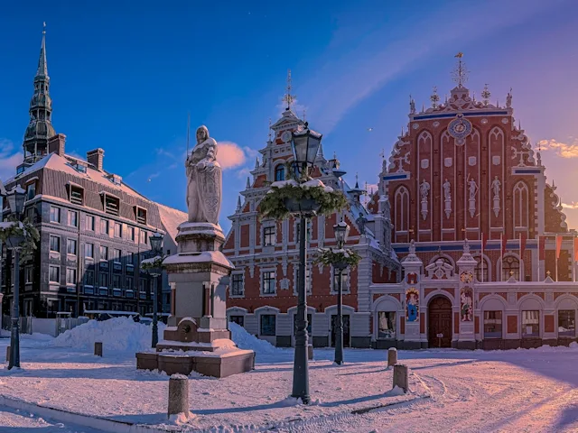 riga-town-hall-square-latvia-winter-snow-swiper-hero-gallery