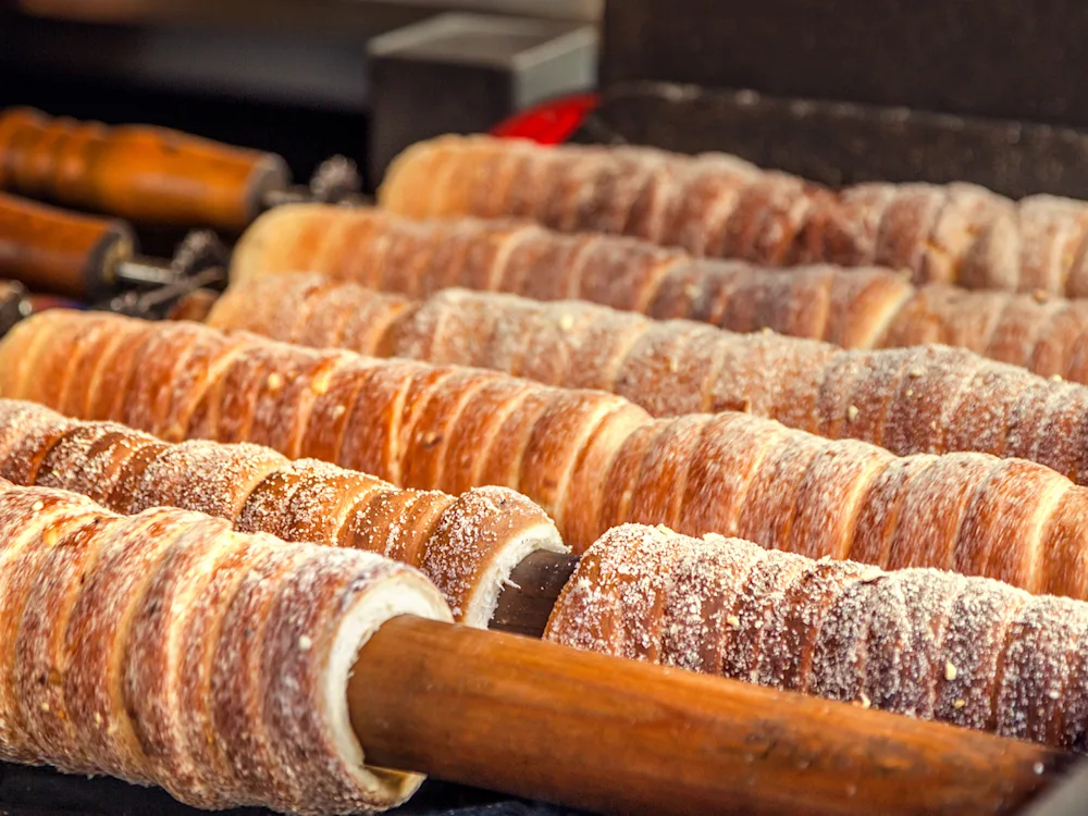 trdelnik-cake-christmas-market-prague-czech-republic-swiper-hero-gallery