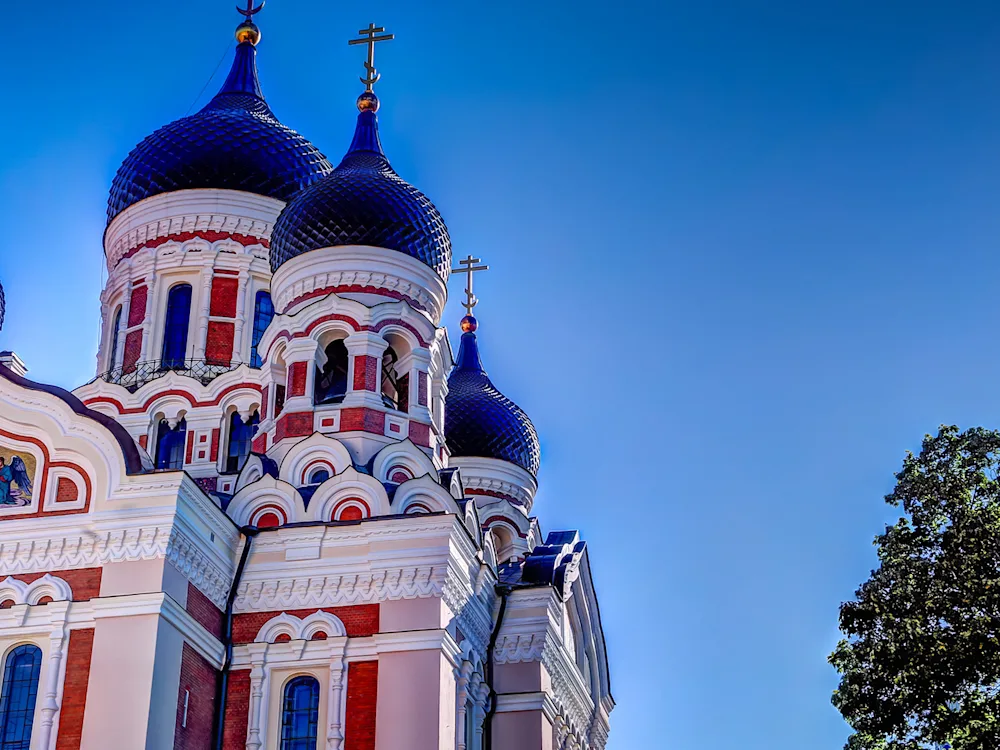 tallin-estonia-cathedral-detail-swiper-hero-gallery