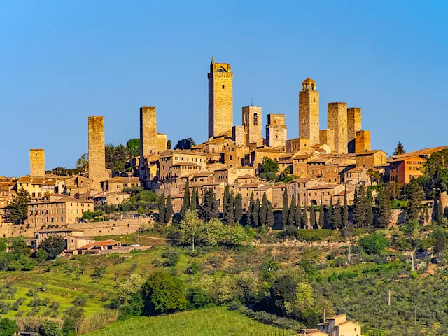 San-Gimignano-Italy-swiper-hero-gallery