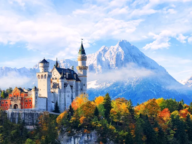 neuschwanstein-castle-bavarian-alps-germany-swiper-hero-gallery
