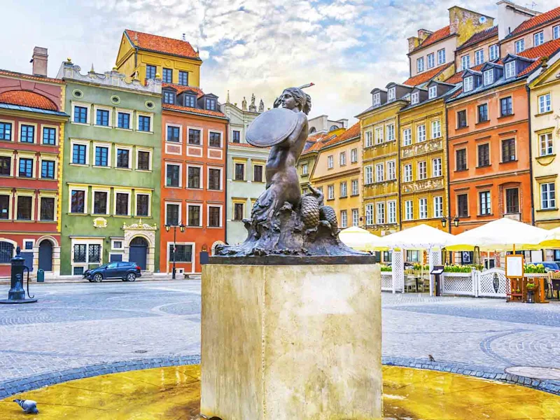 Fountain-Mermaid-Warsaw-Northern-Explorer-tour